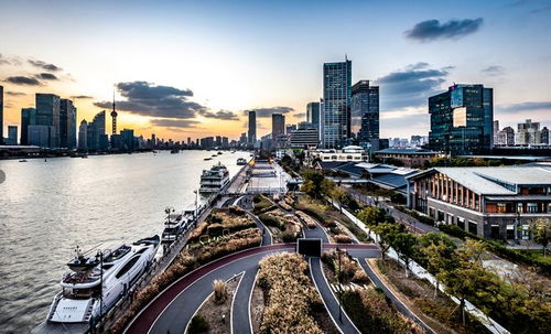 前11月全国房地产开发投资达12.13万亿元 市场调整期的数据解读与未来展望